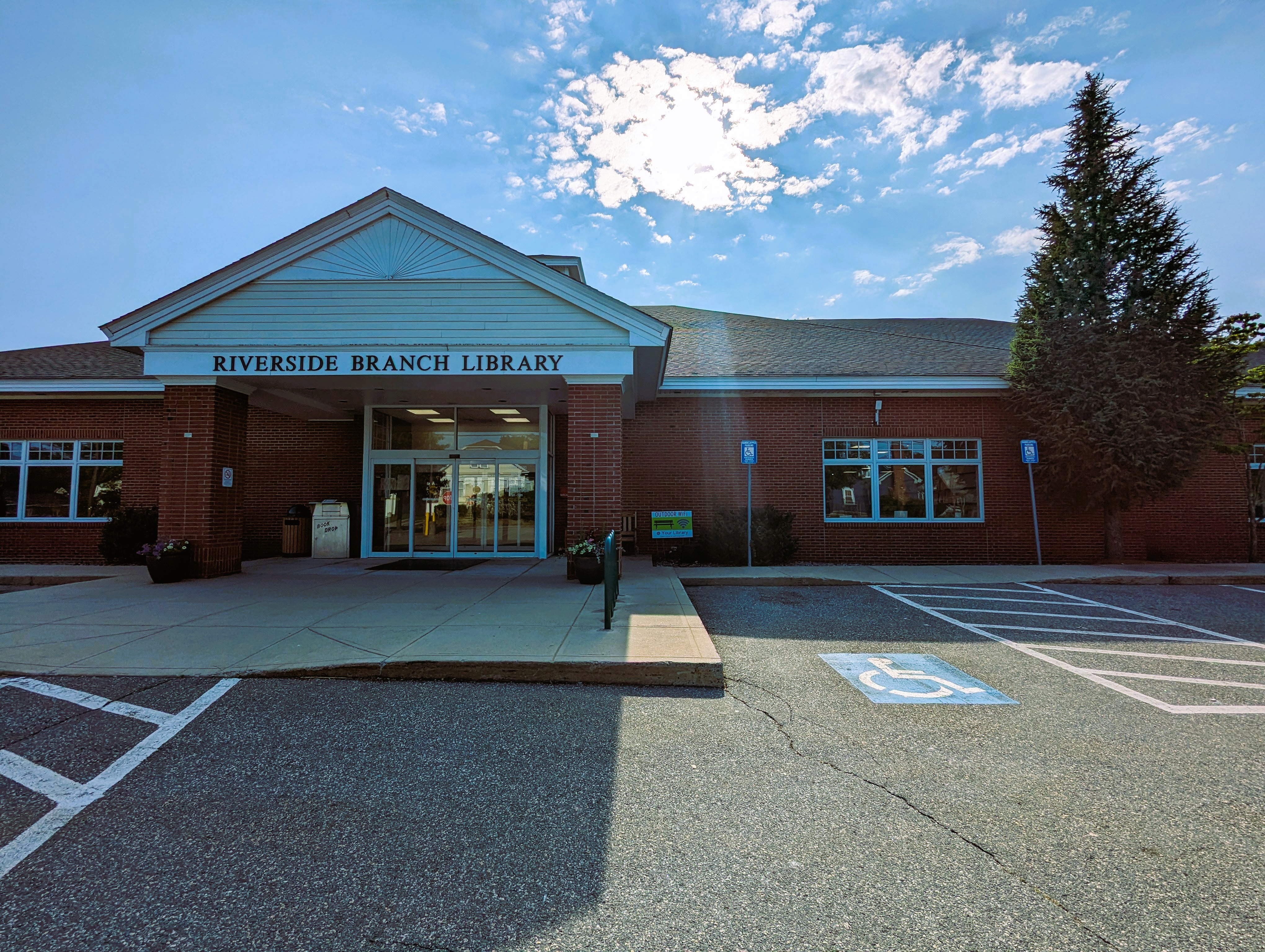 Riverside Branch Library